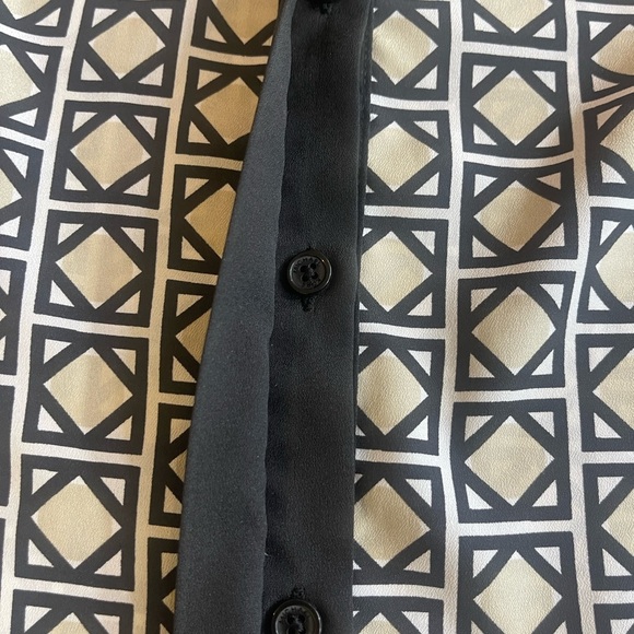 Michael Michael Kors Square Diamond Pattern Hidden Button Long Sleeve Blouse 4 - Picture 9 of 9